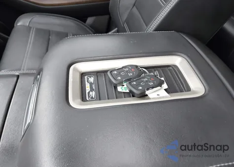 2018 GMC Yukon Denali из США, поврежденный, VIN 1GKS2CKJ3JR356860